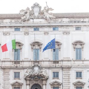 Opinioni via social dei parlamentari insindacabili se legate all’esercizio della funzione