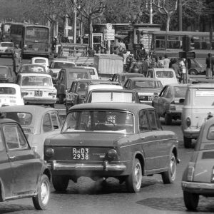Le auto «storiche» dell’Urbe? Vecchi furgoni e fuoristrada