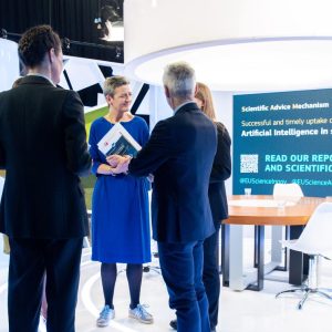 La direttiva Ue sull’intelligenza artificiale entrerà in vigore il 2 agosto 2024