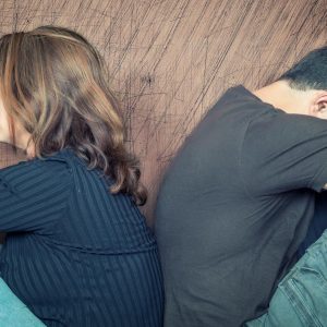 Divieto di avvicinamento, carcere per il marito anche se è la moglie a seguirlo perché lo ama