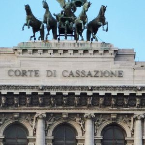 Risarcito e reintegrato per il licenziamento discriminatorio il malato di tumore
