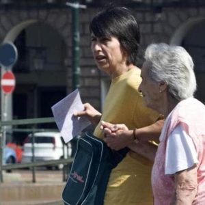 Bonus badanti per over 80, dall’Isee al contratto: cosa c’è da sapere in 5 domande e risposte