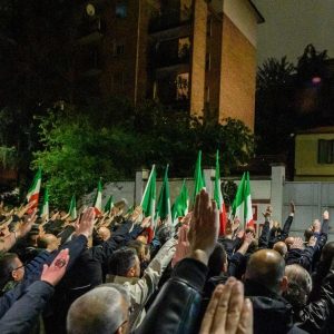 Saluti romani per il gerarca Ettore Muti, prosciolti