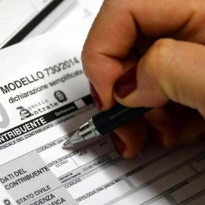 Ue, pressione fiscale in leggero calo: Italia al 42,7%