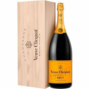 Lidl batte il marchio del lusso Lvmh sull’orange del  Veuve Clicquot