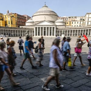 Affitti brevi, a Napoli arriva il ricorso contro il regolamento