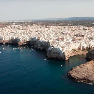 Affitti brevi, la stretta arriva in Puglia: la Regione anticipa le regole europee